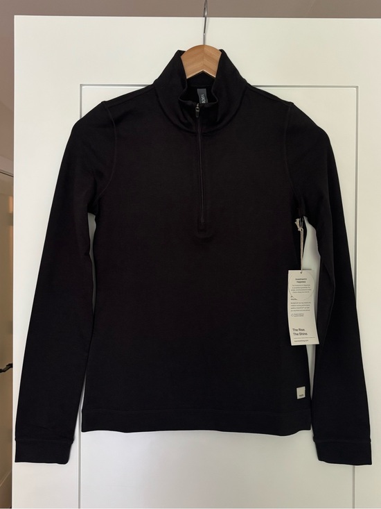 Vuori Tops - Vuori Black Halo Essential Half‑Zip